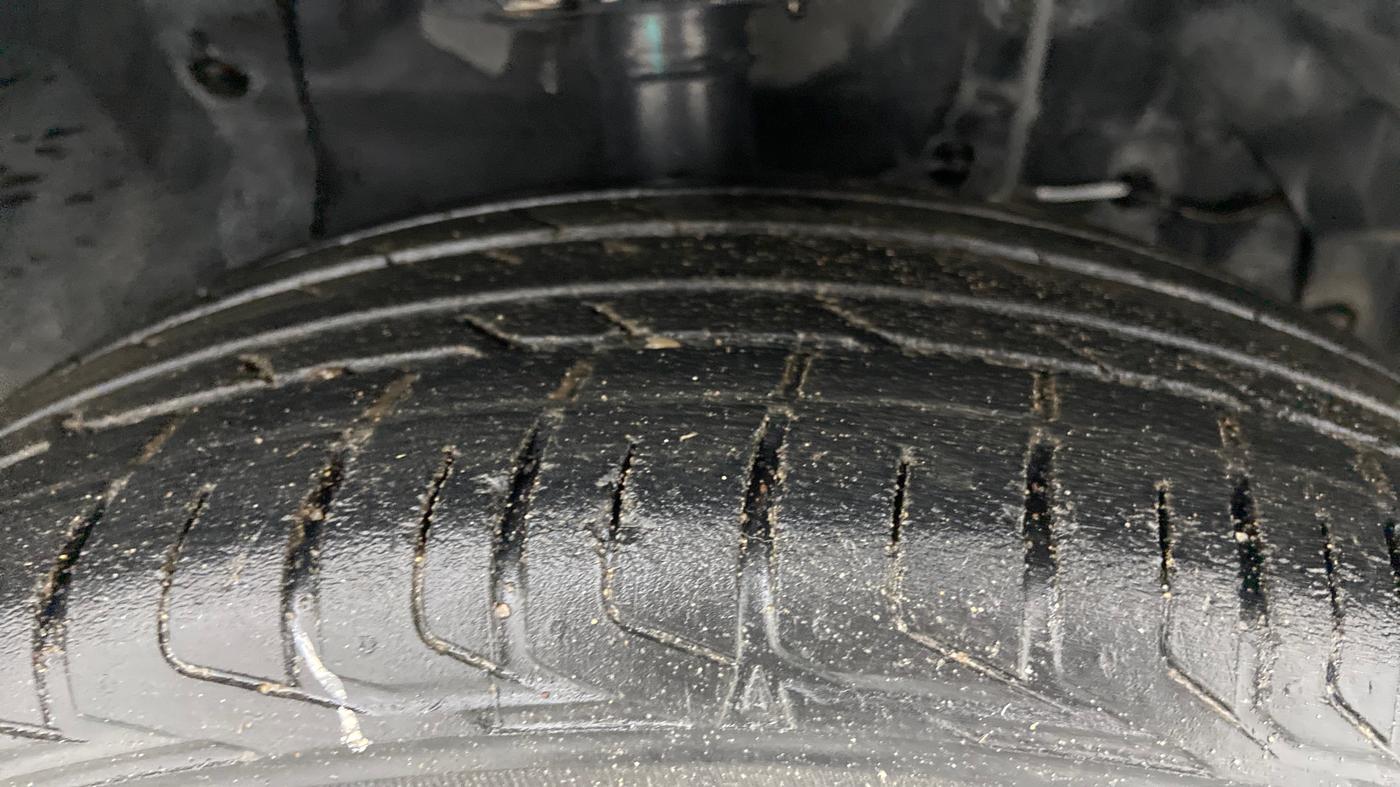 2017 Maruti Vitara Brezza VDI (O), Diesel, Manual, 89,681 km, Right Front Tyre Tread