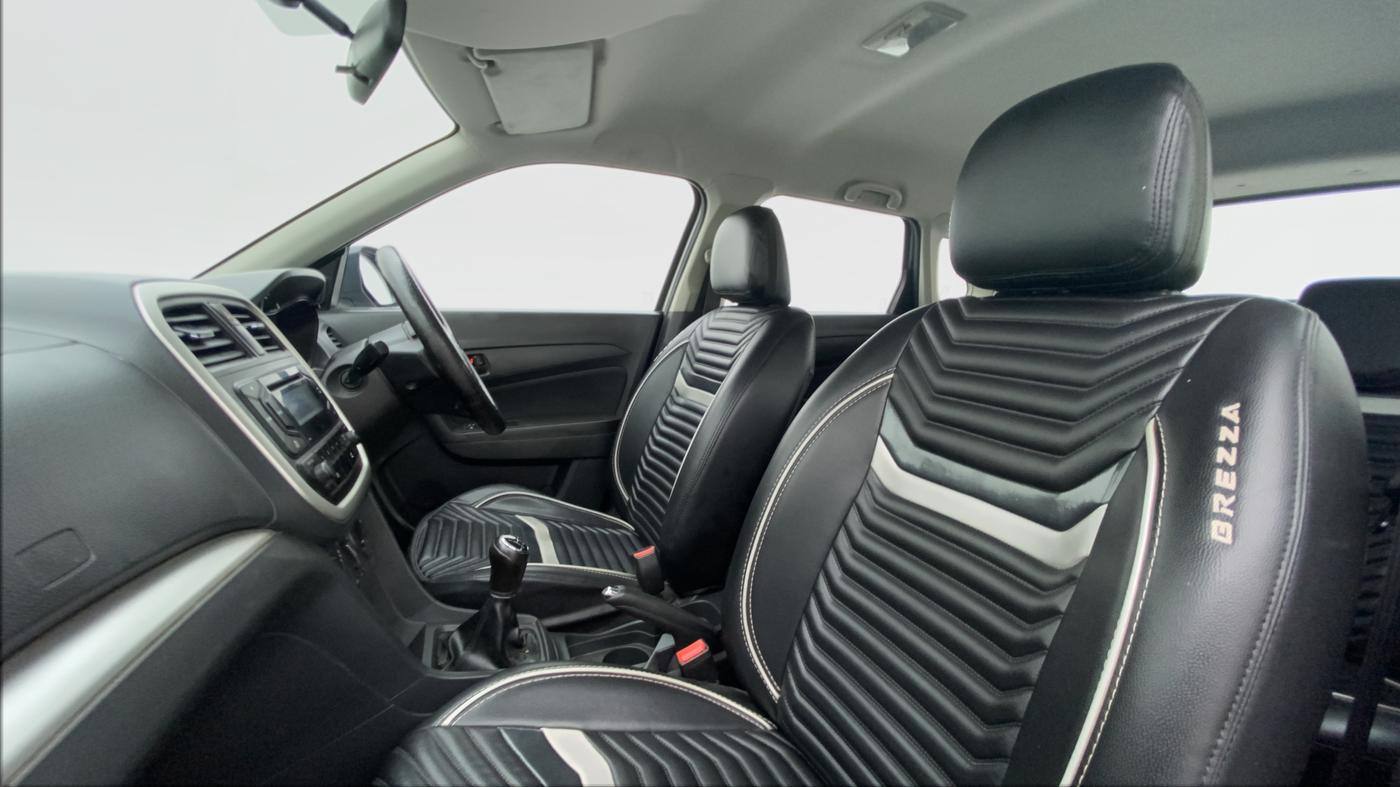 2017 Maruti Vitara Brezza VDI (O), Diesel, Manual, 89,681 km, Right Side Front Door Cabin