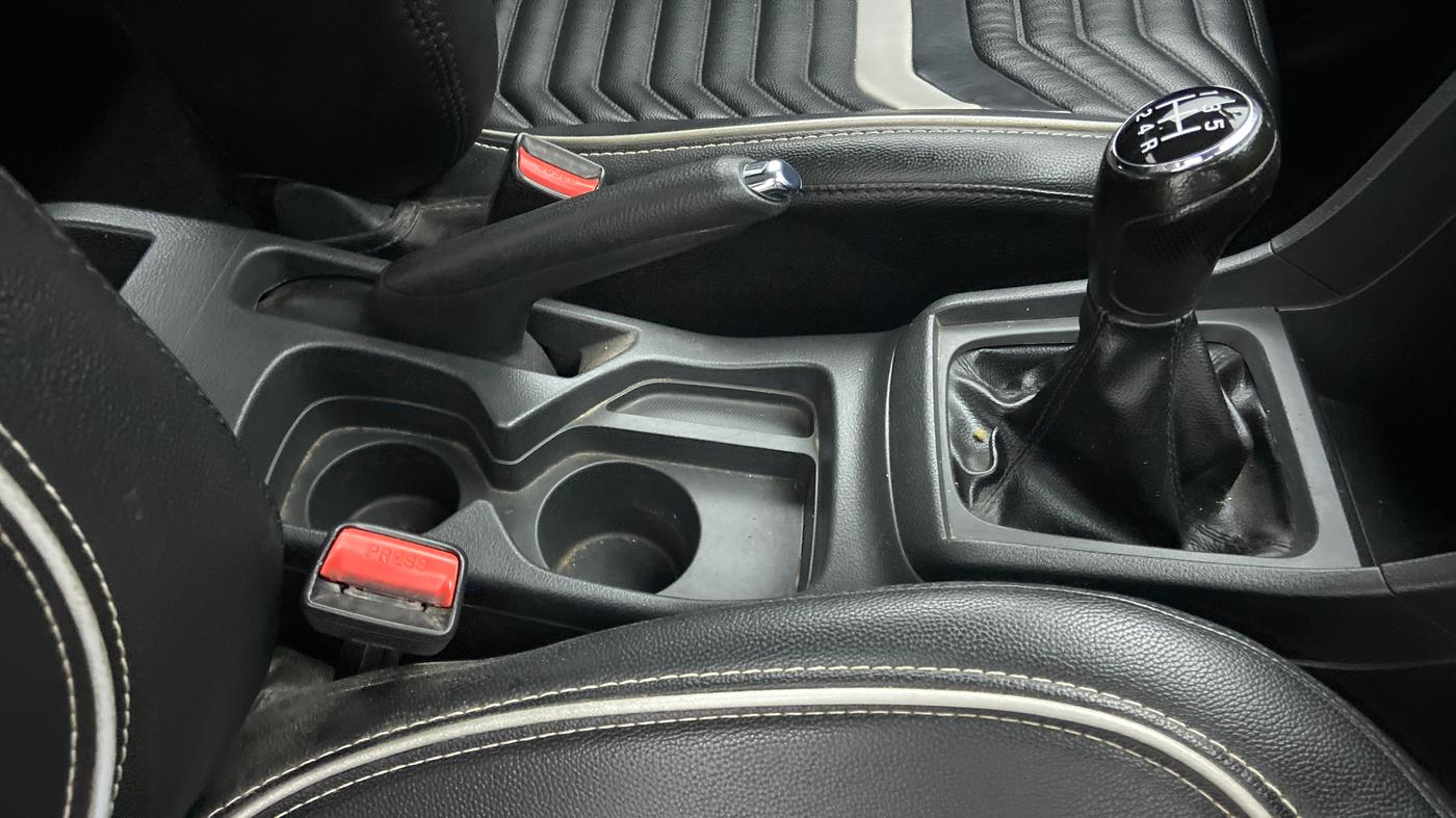 2017 Maruti Vitara Brezza VDI (O), Diesel, Manual, 89,681 km, Gear Lever