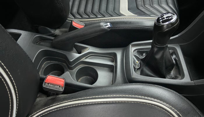 2017 Maruti Vitara Brezza VDI (O), Diesel, Manual, 89,681 km, Gear Lever