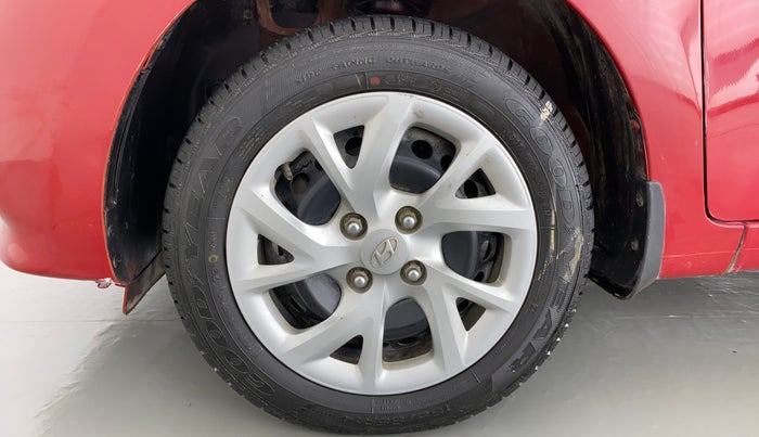 2017 Hyundai Grand i10 MAGNA 1.2 VTVT, Petrol, Manual, 32,318 km, Left Front Wheel