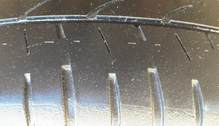 2020 Hyundai Elite i20 MAGNA PLUS 1.2, Petrol, Manual, 26,988 km, Left Rear Tyre Tread