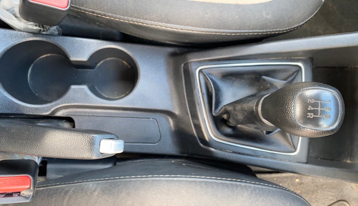 2020 Hyundai Elite i20 MAGNA PLUS 1.2, Petrol, Manual, 26,988 km, Gear Lever