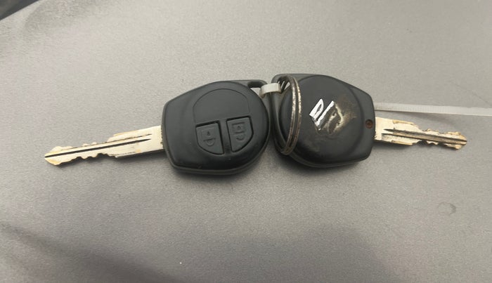 2017 Maruti Wagon R 1.0 VXI, Petrol, Manual, 33,791 km, Key Close Up