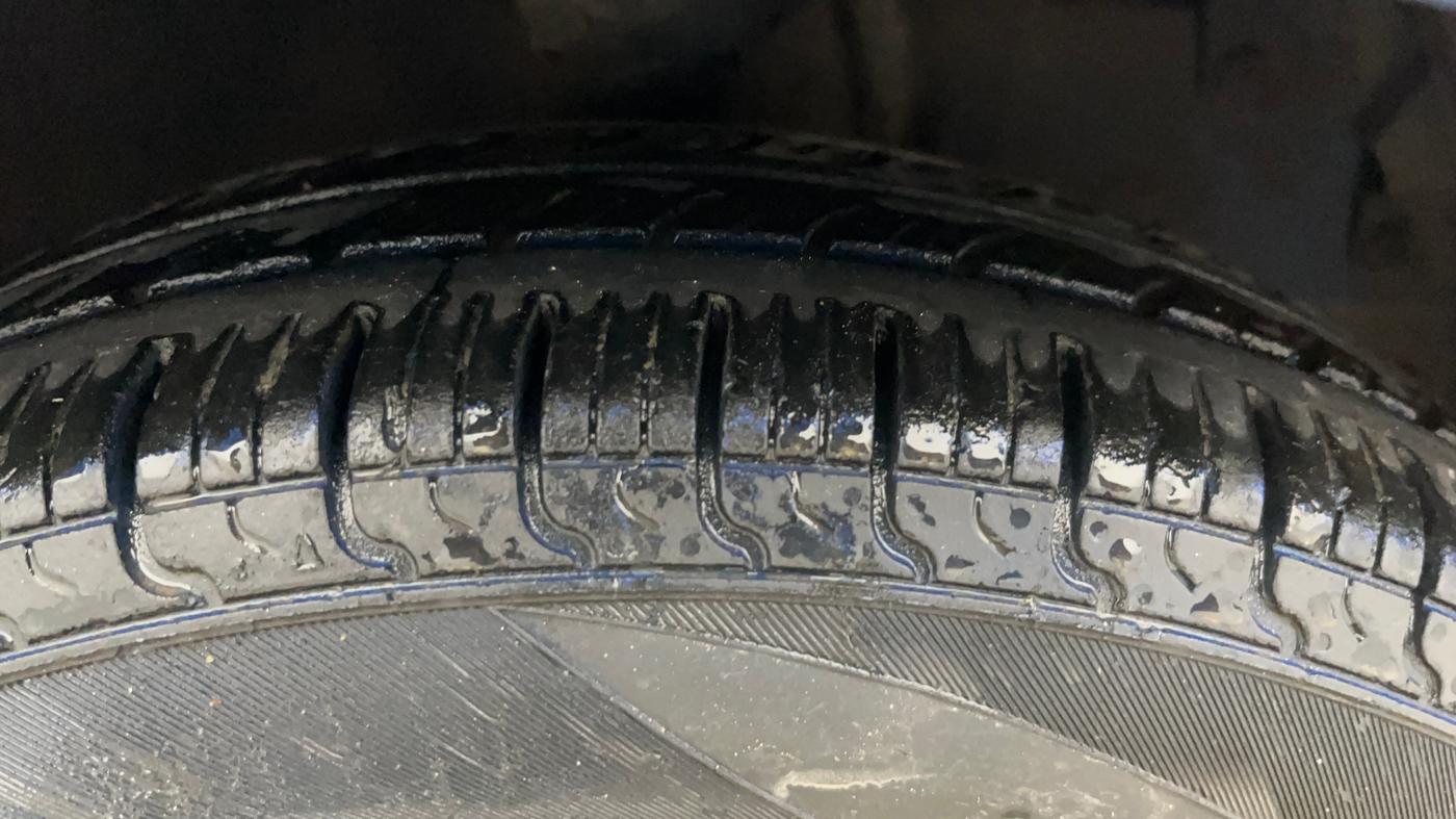 2016 Hyundai Eon ERA +, CNG, Manual, 47,890 km, Right Front Tyre Tread