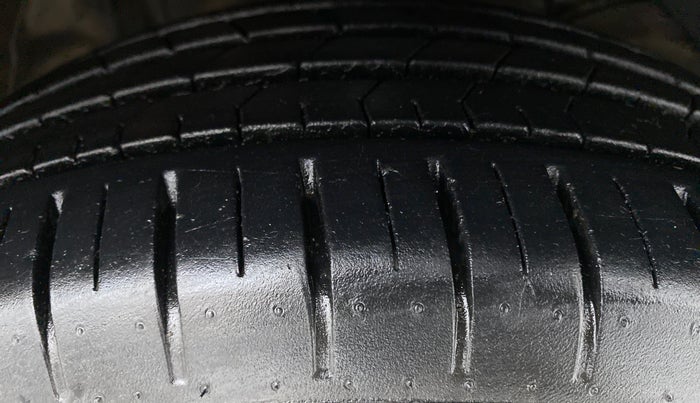 2020 Toyota Glanza G CVT, Petrol, Automatic, 7,300 km, Right Front Tyre Tread