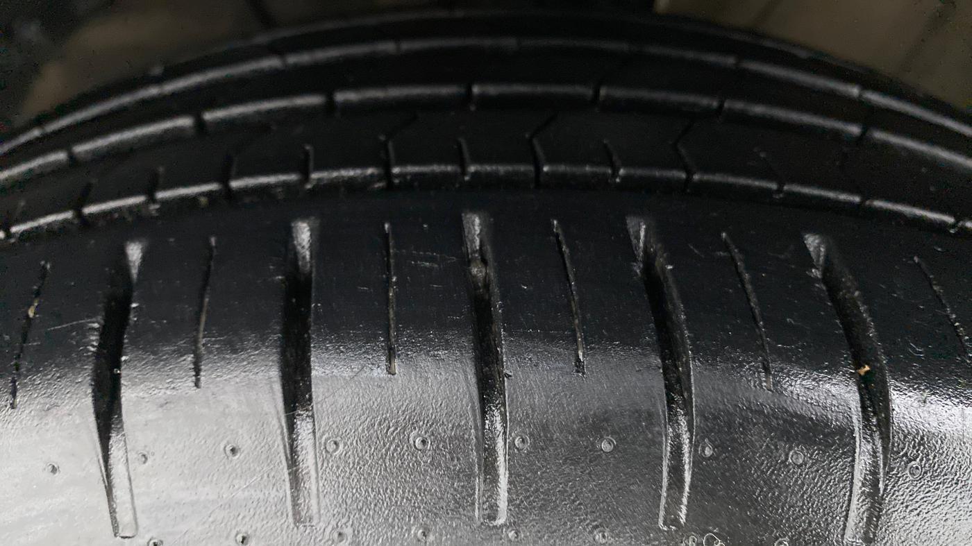 2020 Toyota Glanza G CVT, Petrol, Automatic, 7,300 km, Left Front Tyre Tread