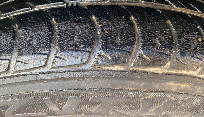 2019 Datsun Go Plus T(O), Petrol, Manual, 31,260 km, Left Rear Tyre Tread