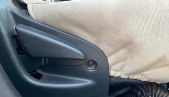 2019 Datsun Go Plus T(O), Petrol, Manual, 31,260 km, Driver Side Adjustment Panel