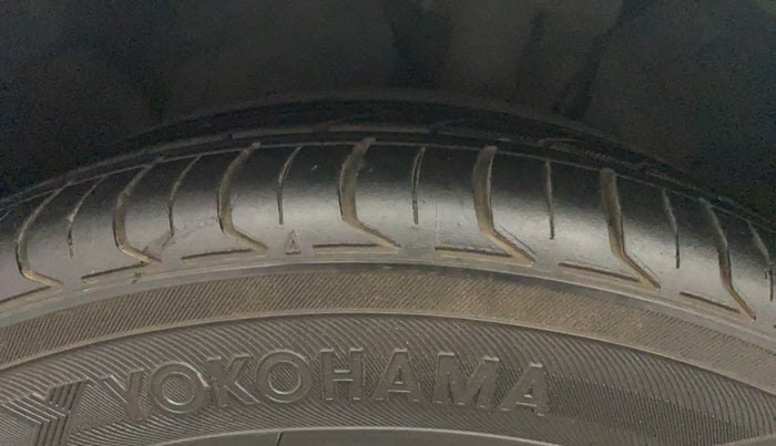 2017 Ford Ecosport TITANIUM + 1.5L PETROL AT, Petrol, Automatic, 1,40,795 km, Left Front Tyre Tread