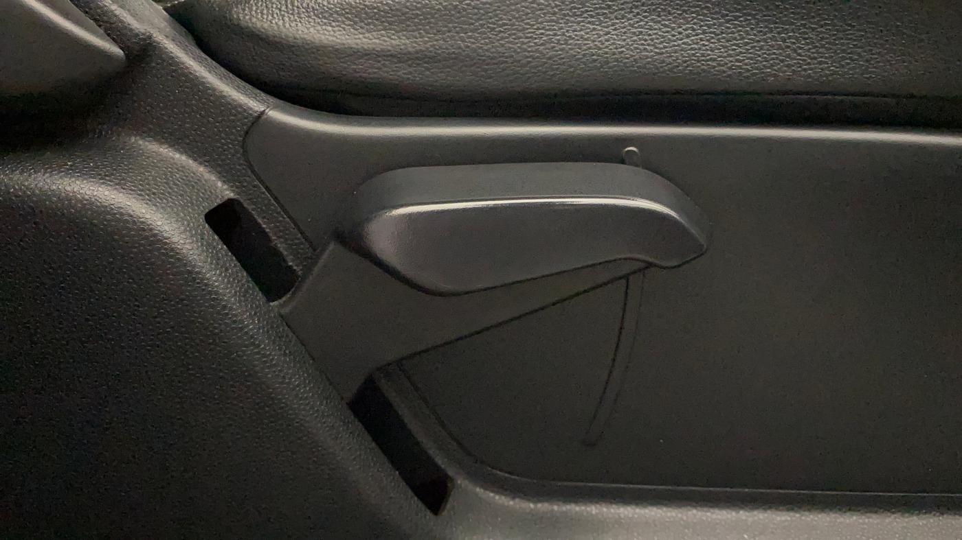 2017 Ford Ecosport TITANIUM + 1.5L PETROL AT, Petrol, Automatic, 1,40,795 km, Driver Side Adjustment Panel