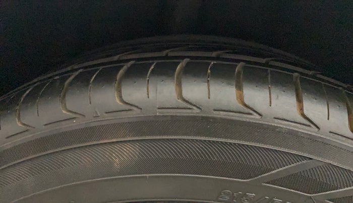 2017 Ford Ecosport TITANIUM + 1.5L PETROL AT, Petrol, Automatic, 1,40,795 km, Right Rear Tyre Tread