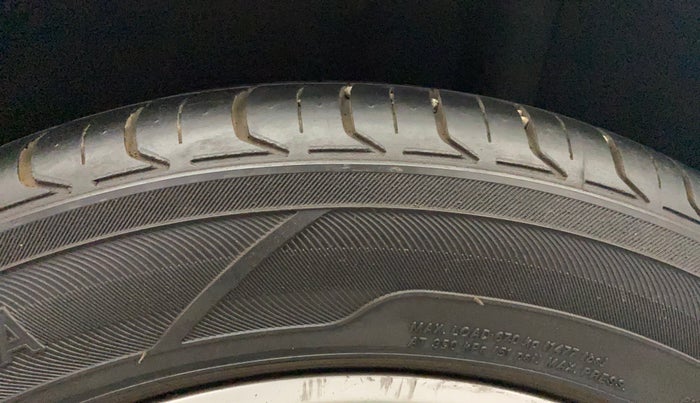 2017 Ford Ecosport TITANIUM + 1.5L PETROL AT, Petrol, Automatic, 1,40,795 km, Left Rear Tyre Tread