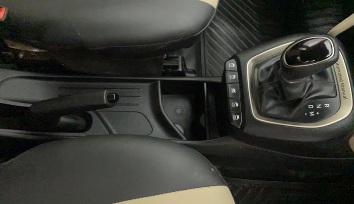 2018 Hyundai NEW SANTRO SPORTZ AMT, Petrol, Automatic, 19,642 km, Gear Lever