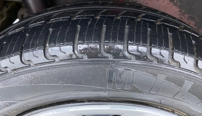 2015 Maruti Wagon R 1.0 VXI, Petrol, Manual, 53,252 km, Right Rear Tyre Tread