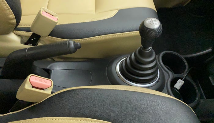 2015 Honda Brio S MT, Petrol, Manual, 53,144 km, Gear Lever