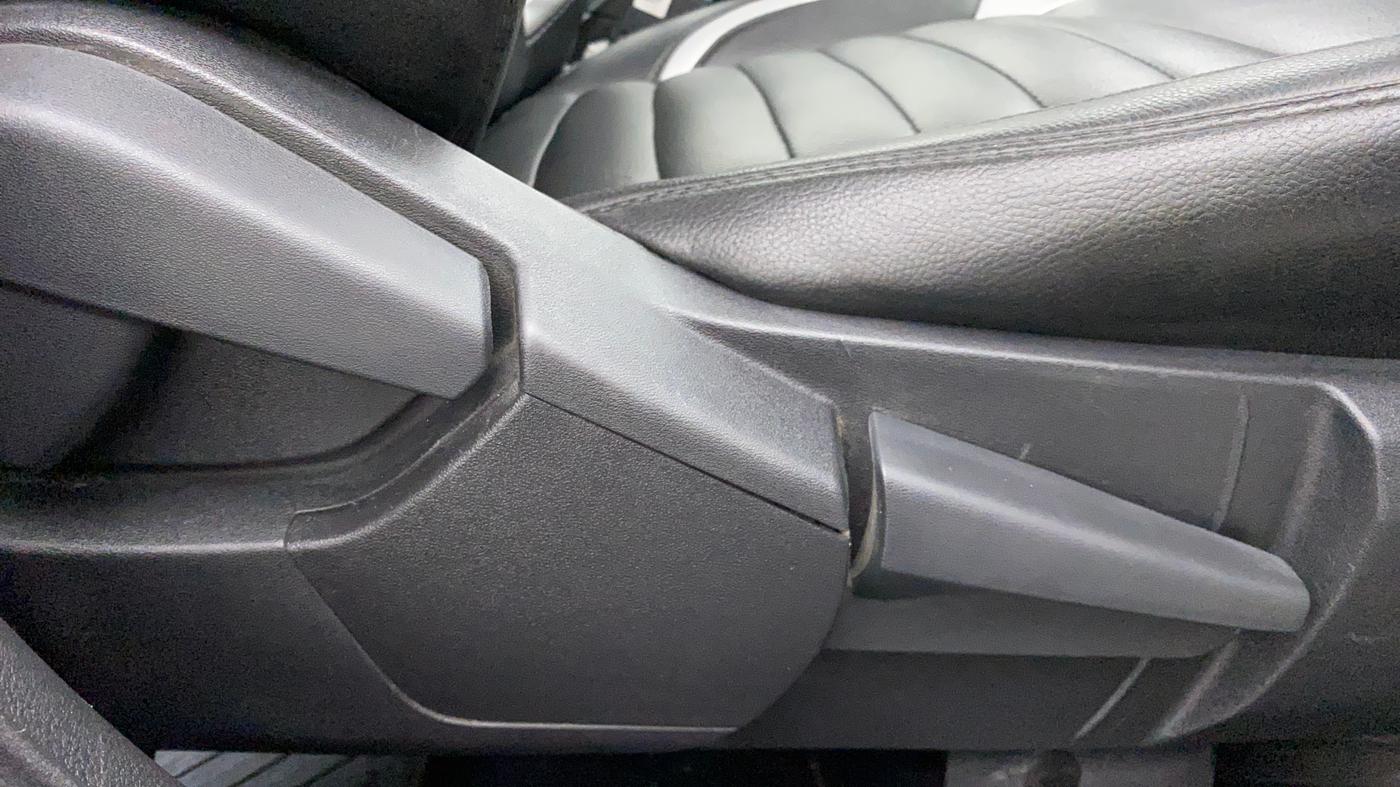 2021 Nissan MAGNITE XV TURBO, Petrol, Manual, 41,037 km, Driver Side Adjustment Panel