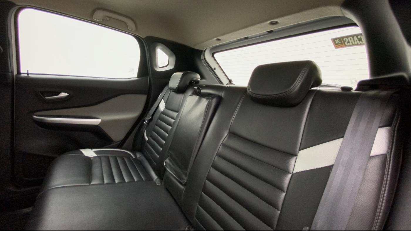 2021 Nissan MAGNITE XV TURBO, Petrol, Manual, 41,037 km, Right Side Rear Door Cabin