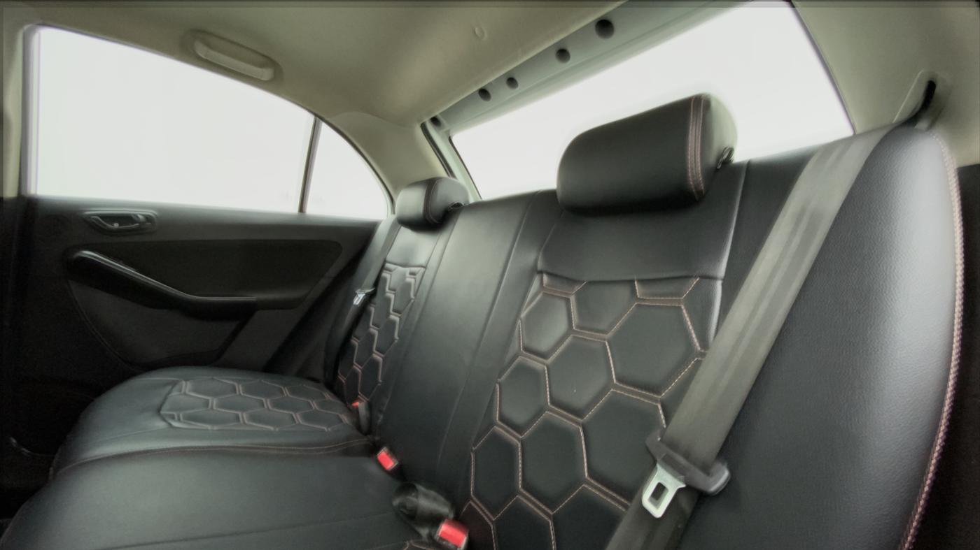 2015 Tata Bolt XM REVOTRON, Petrol, Manual, 28,477 km, Right Side Rear Door Cabin
