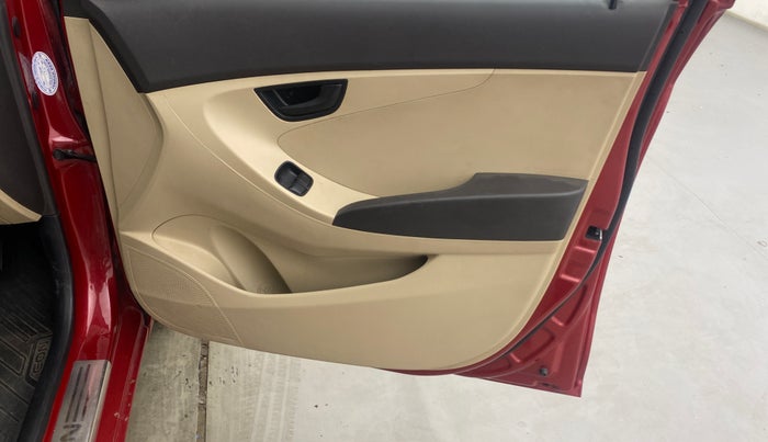 2017 Hyundai Eon MAGNA + AIRBAG, Petrol, Manual, 21,721 km, Driver Side Door Panels Control