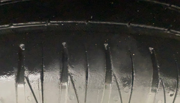 2016 Tata Tiago XZ PETROL, Petrol, Manual, 1,25,966 km, Left Rear Tyre Tread