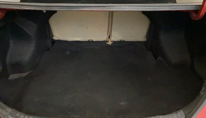 2018 Toyota YARIS J MT, Petrol, Manual, 75,472 km, Boot Inside