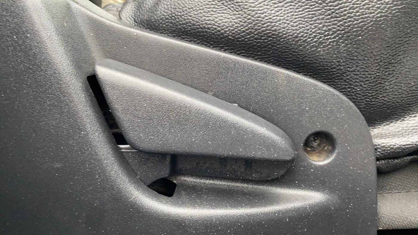 2019 Datsun Go Plus T, Petrol, Manual, 29,083 km, Driver Side Adjustment Panel