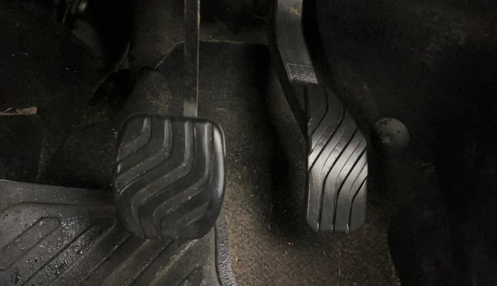 2023 Nissan MAGNITE XV AMT EZ Shift DT, Petrol, Automatic, 16,532 km, Pedals