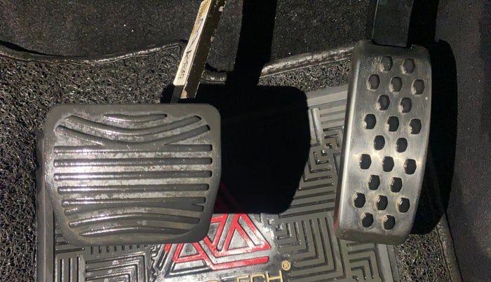 2023 Mahindra SCORPIO-N Z8 PETROL AT 7 STR, Petrol, Automatic, 25,348 km, Pedals