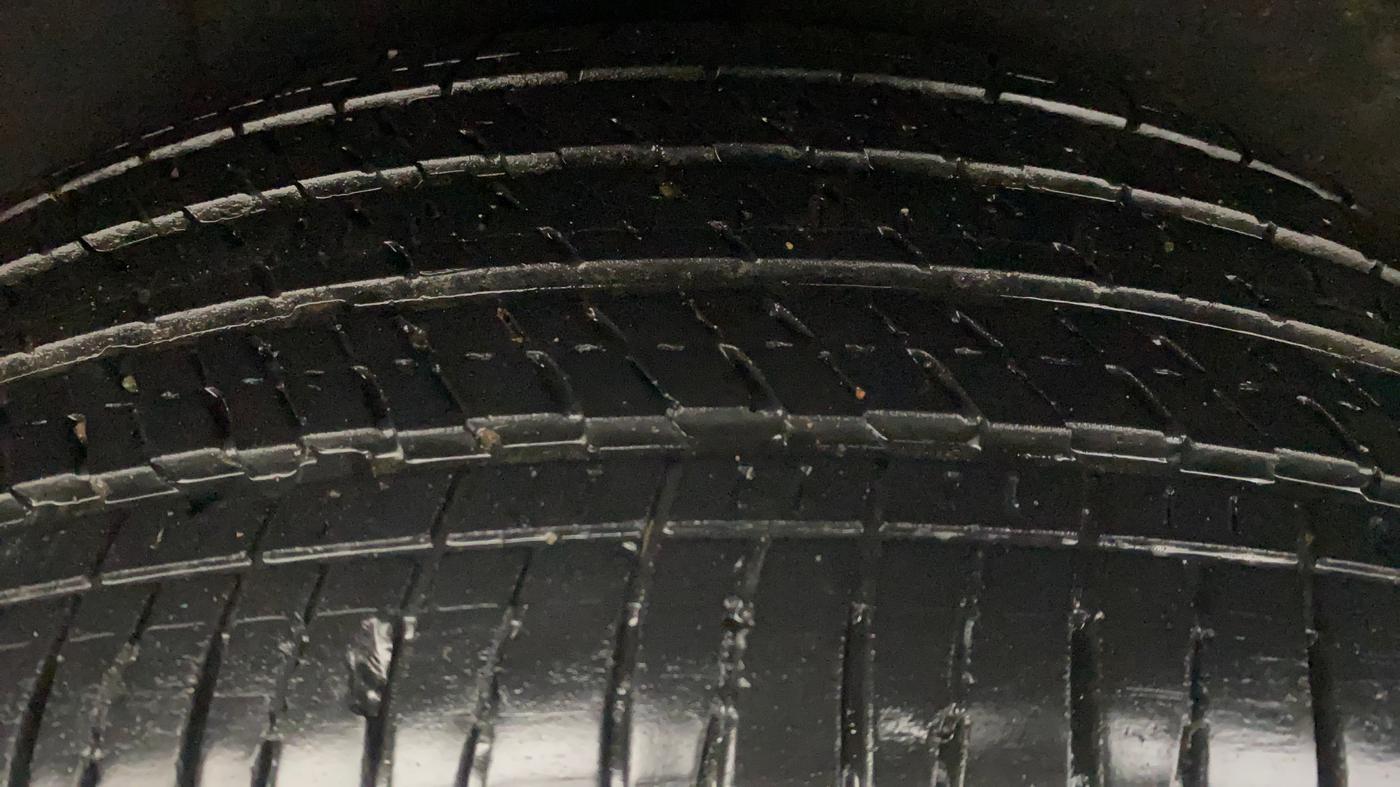 2023 Mahindra SCORPIO-N Z8 PETROL AT 7 STR, Petrol, Automatic, 25,348 km, Right Rear Tyre Tread