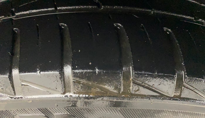 2022 Renault Kwid RXT 1.0, Petrol, Manual, 29,887 km, Right Front Tyre Tread