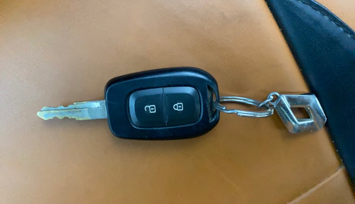 2022 Renault Kwid RXT 1.0, Petrol, Manual, 29,887 km, Key Close Up