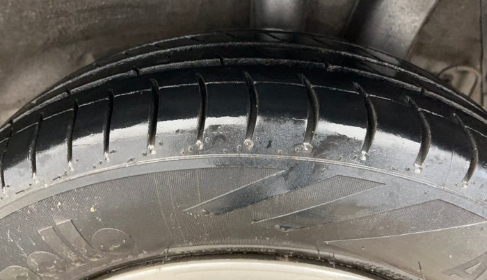 2017 Hyundai Grand i10 MAGNA 1.2 KAPPA VTVT, Petrol, Manual, 65,733 km, Left Rear Tyre Tread