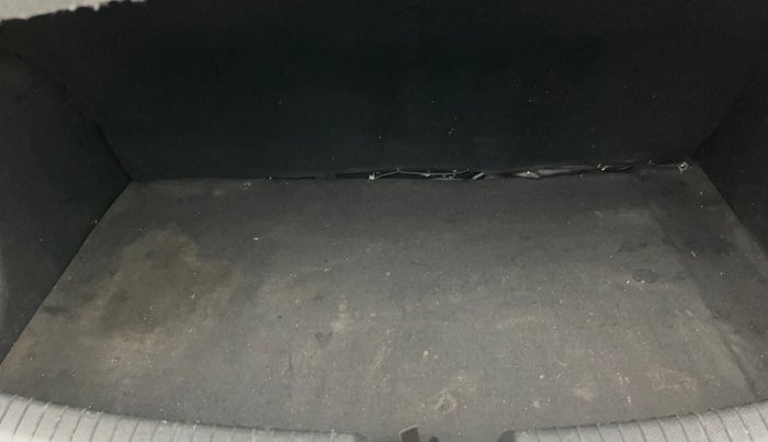 2017 Hyundai Grand i10 MAGNA 1.2 KAPPA VTVT, Petrol, Manual, 65,733 km, Boot Inside