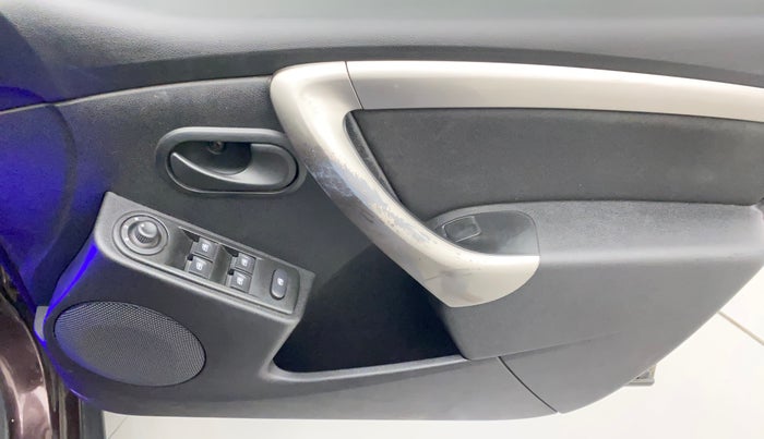 2020 Renault Duster RXS 1.3 TURBO PETROL MT, Petrol, Manual, 35,564 km, Driver Side Door Panels Control