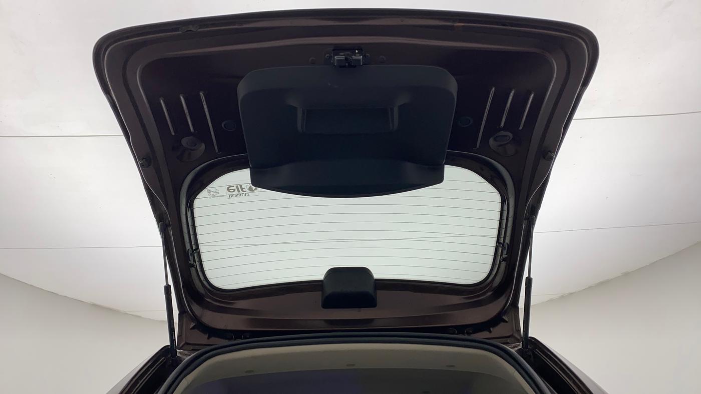 2020 Renault Duster RXS 1.3 TURBO PETROL MT, Petrol, Manual, 35,564 km, Boot Door Open