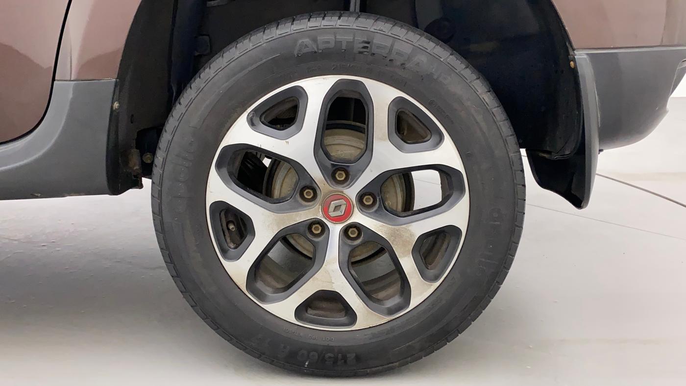 2020 Renault Duster RXS 1.3 TURBO PETROL MT, Petrol, Manual, 35,564 km, Left Rear Wheel