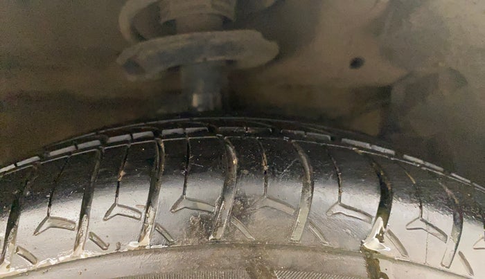 2017 Maruti Ertiga VXI AT, Petrol, Automatic, 29,579 km, Left Rear Tyre Tread