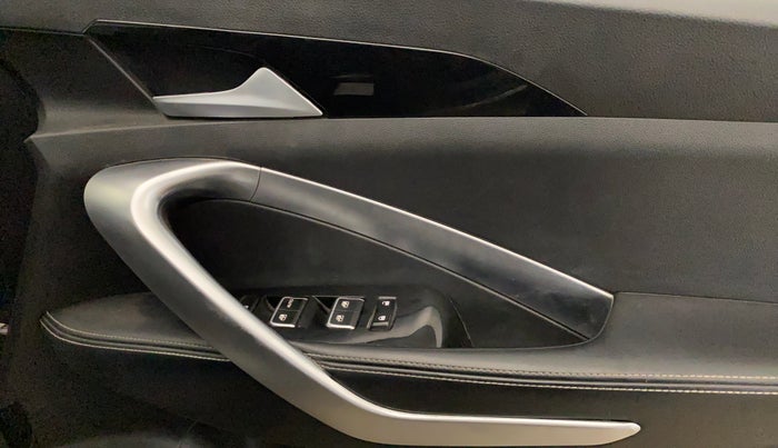 2021 MG HECTOR SHARP 1.5 DCT PETROL, Petrol, Automatic, 55,082 km, Driver Side Door Panels Control