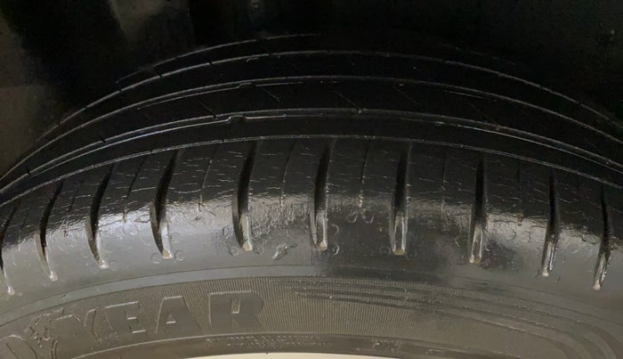 2021 MG HECTOR SHARP 1.5 DCT PETROL, Petrol, Automatic, 55,082 km, Right Rear Tyre Tread