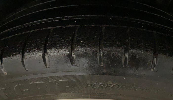 2021 MG HECTOR SHARP 1.5 DCT PETROL, Petrol, Automatic, 55,082 km, Left Rear Tyre Tread