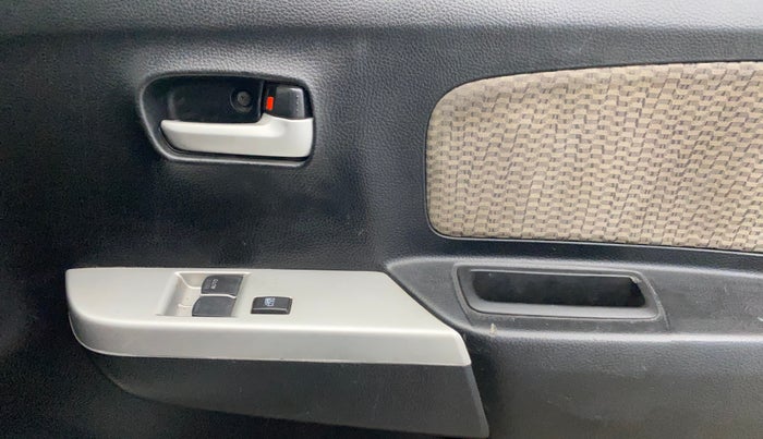2014 Maruti Wagon R 1.0 LXI, Petrol, Manual, 18,557 km, Driver Side Door Panels Control