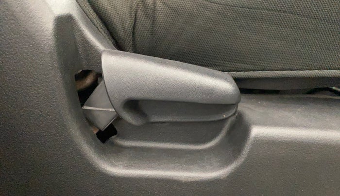 2014 Maruti Wagon R 1.0 LXI, Petrol, Manual, 18,557 km, Driver Side Adjustment Panel