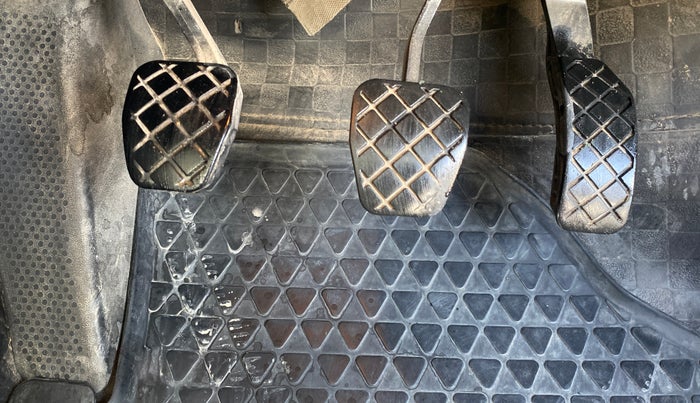 2017 Volkswagen Polo COMFORTLINE 1.2L, Petrol, Manual, 35,229 km, Pedals