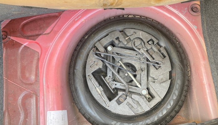 2017 Volkswagen Polo COMFORTLINE 1.2L, Petrol, Manual, 35,229 km, Spare Tyre