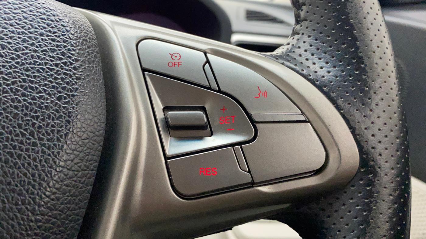 2021 Mahindra XUV300 W8 (O) 1.5 DIESEL, Diesel, Manual, 38,895 km, Adaptive Cruise Control