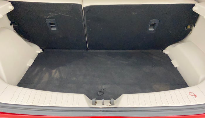 2021 Mahindra XUV300 W8 (O) 1.5 DIESEL, Diesel, Manual, 38,895 km, Boot Inside