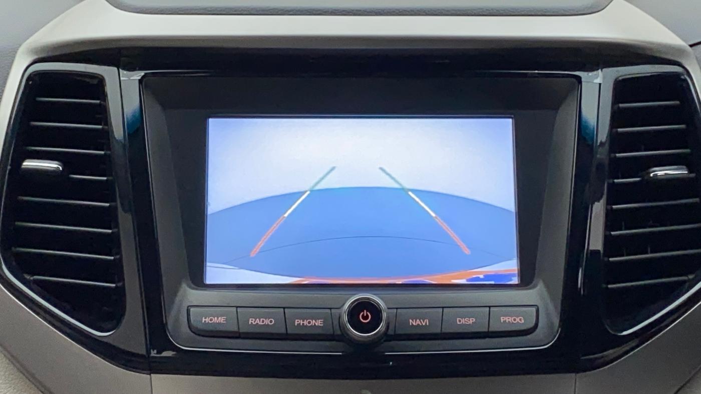 2021 Mahindra XUV300 W8 (O) 1.5 DIESEL, Diesel, Manual, 38,895 km, Parking Camera
