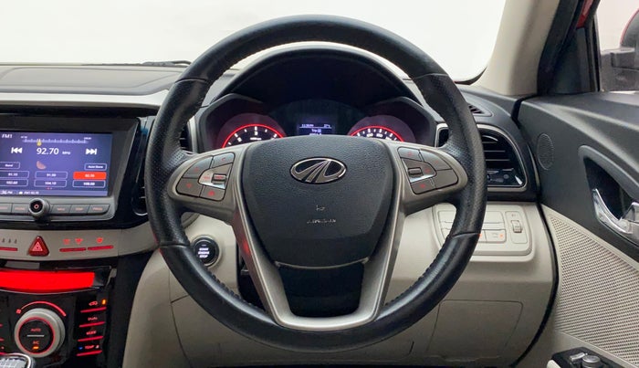 2021 Mahindra XUV300 W8 (O) 1.5 DIESEL, Diesel, Manual, 38,895 km, Steering Wheel Close Up