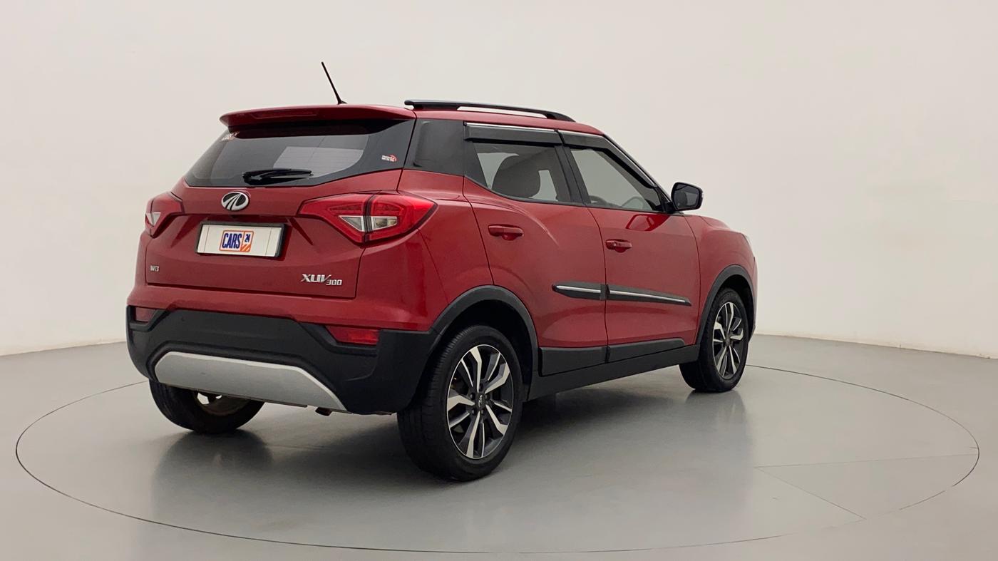 2021 Mahindra XUV300 W8 (O) 1.5 DIESEL, Diesel, Manual, 38,895 km, Right Back Diagonal